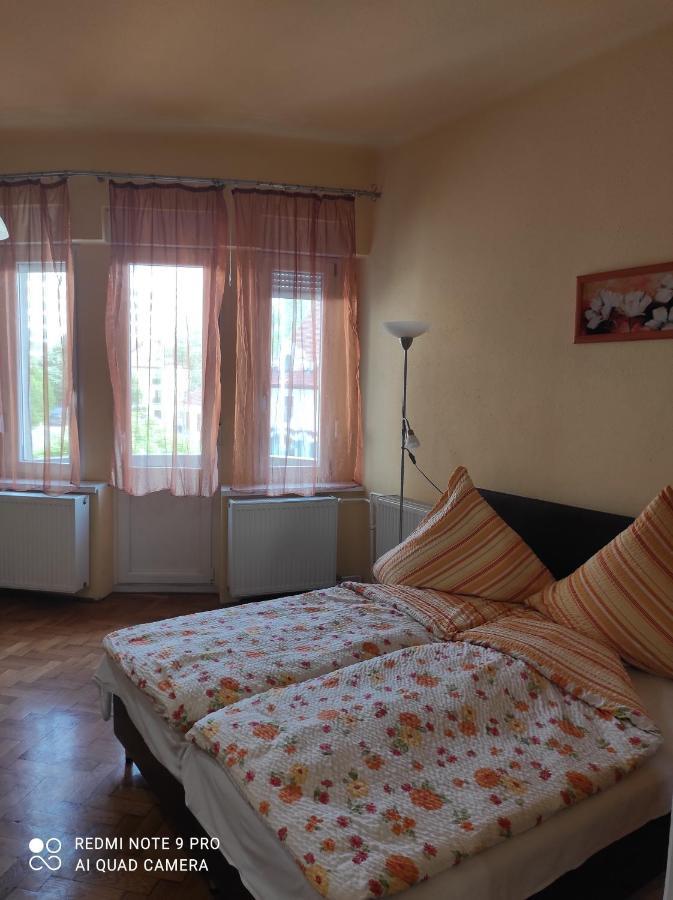 Anna Apartmanok Pecs Ngoại thất bức ảnh