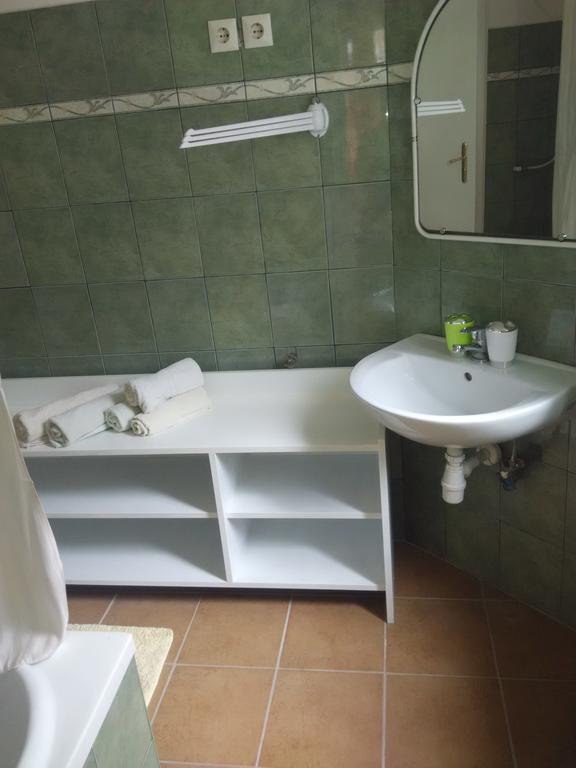 Anna Apartmanok Pecs Ngoại thất bức ảnh
